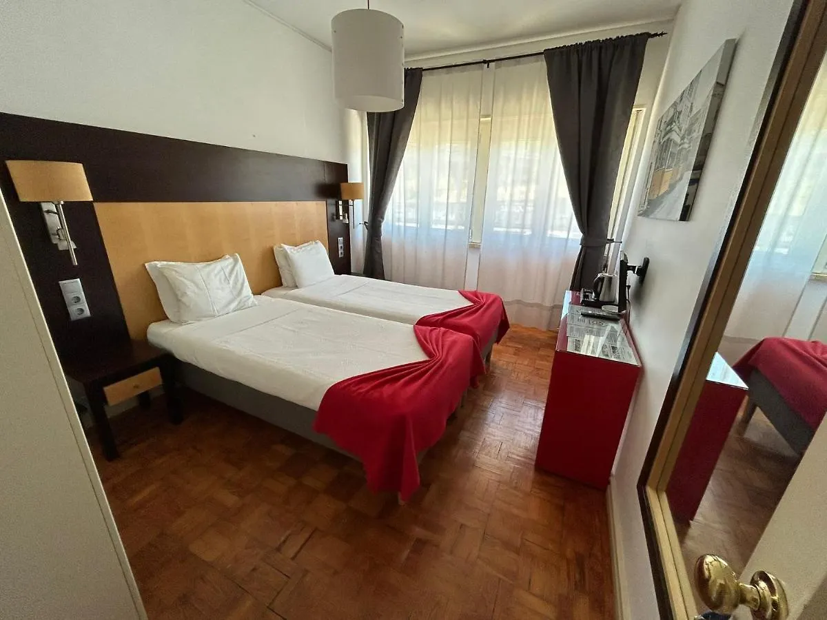 Affittacamere Discovery Apartment Benfica Lisbona