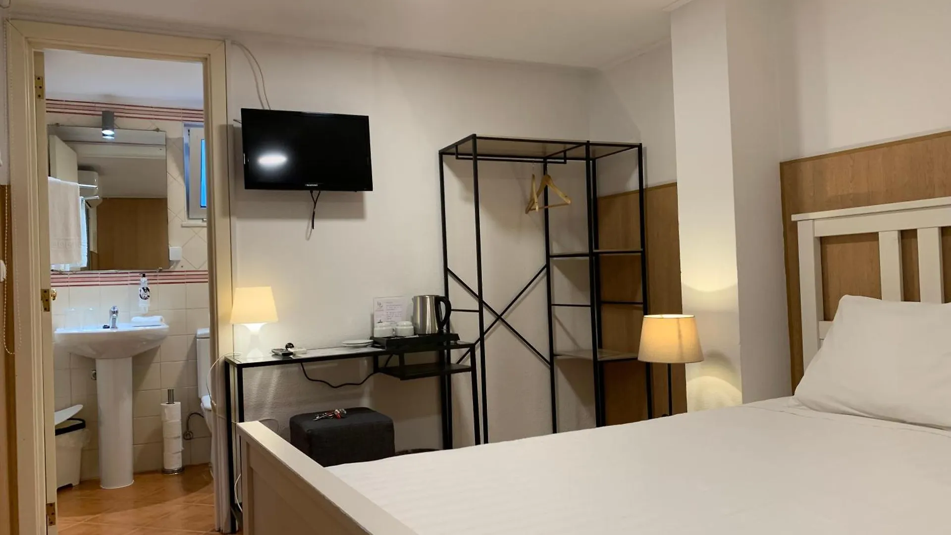 Discovery Apartment Benfica Lisbona 3*,